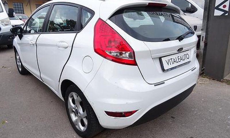 Ford Fiesta 1.2 82 C...