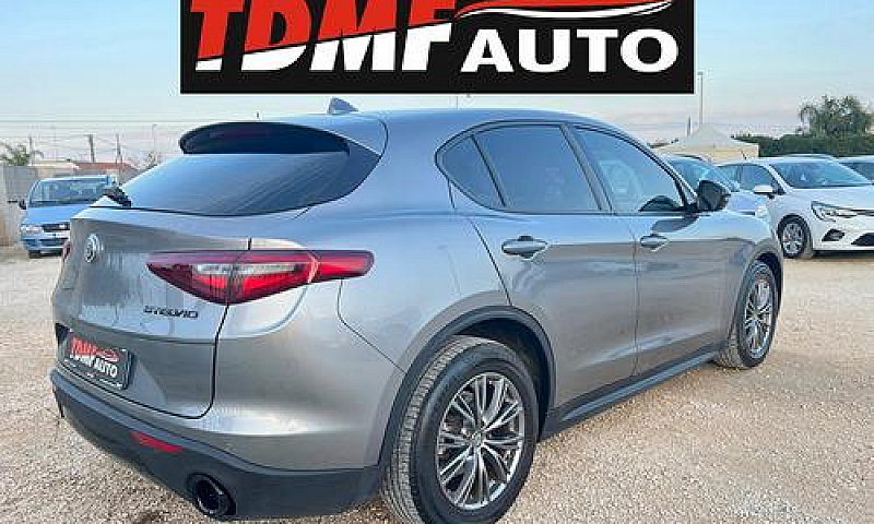 Alfa Stelvio 2.2 Tur...