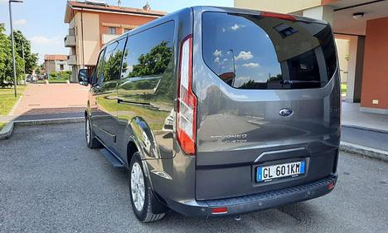 Ford Tourneo Custom ...