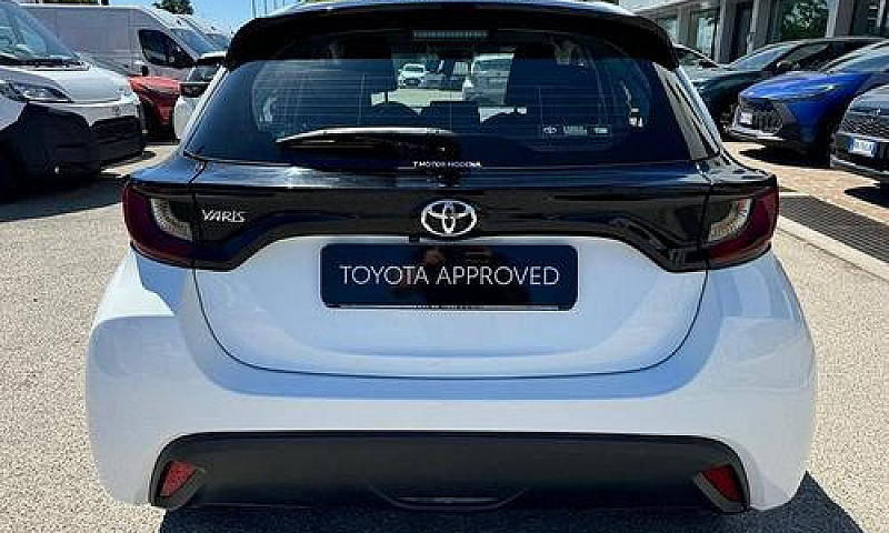Toyota Yaris 1.0 Act...