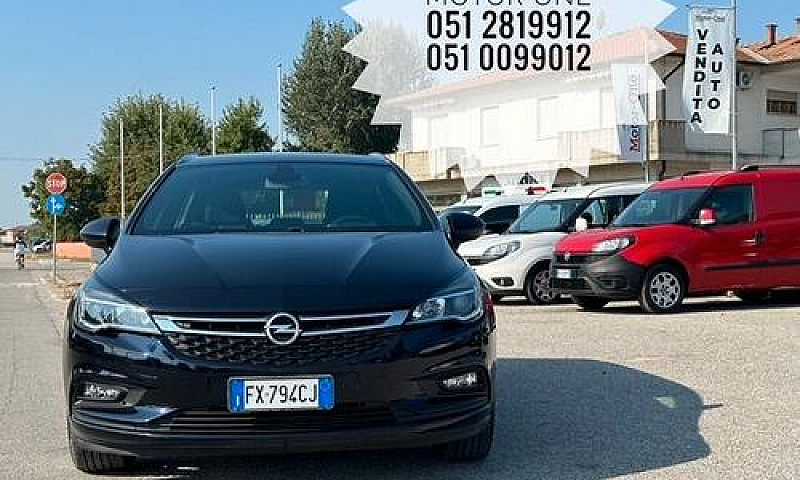 Opel Astra 1.4 Turbo...