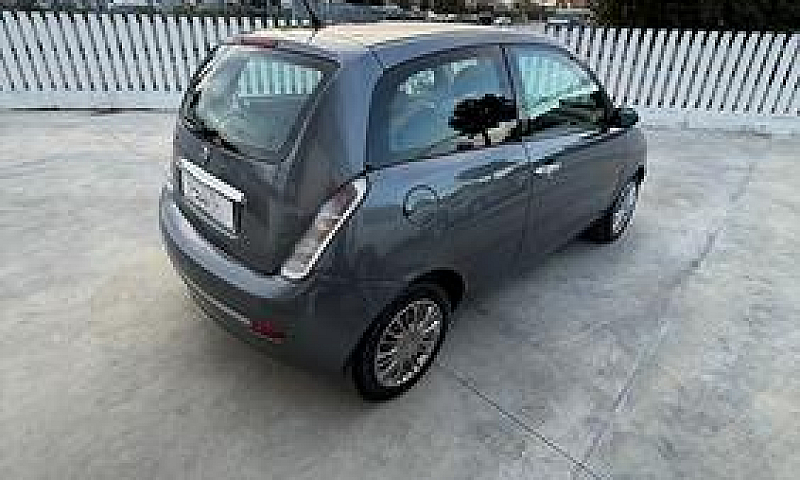 Lancia Ypsilon 1.2 O...