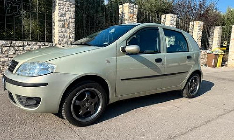 Auto Fiat Punto...