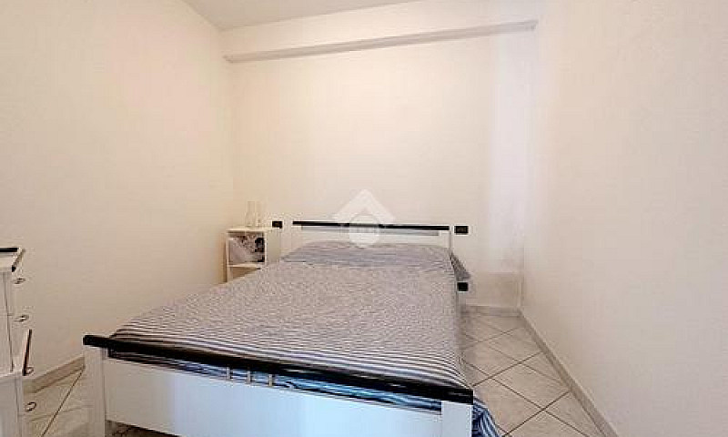 3 Locali A Carrara...