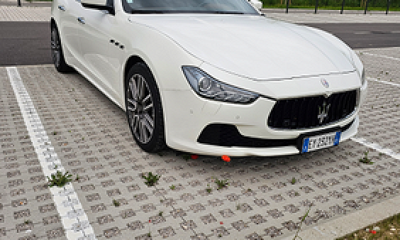 Maserati Ghibli...