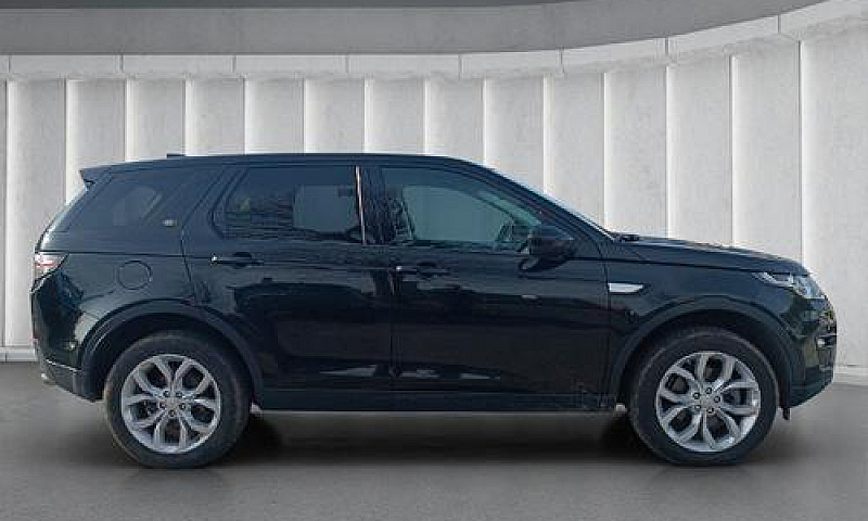 Land Rover Discovery...