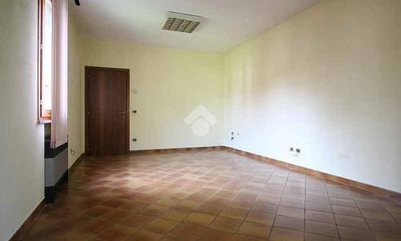 4 Locali A Cesena...