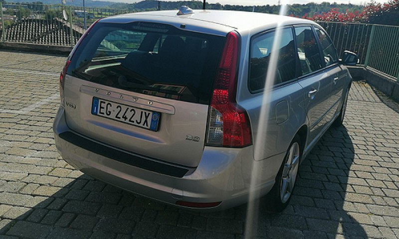 Volvo V50 D2 R-Desig...