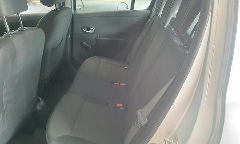 Renault Clio 1.5 Dci...