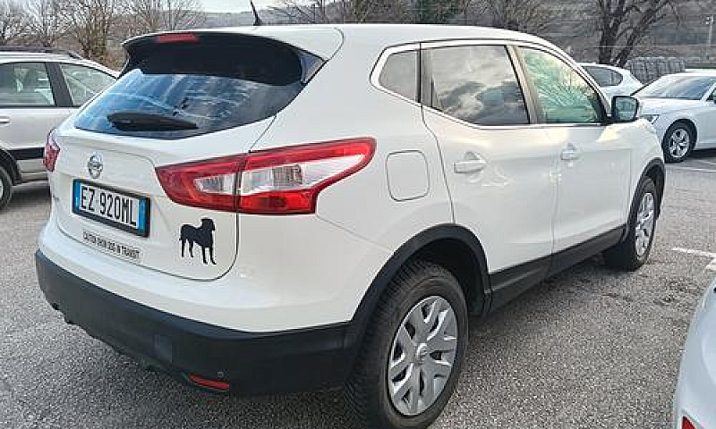 Nissan Qashqai 1.5 D...