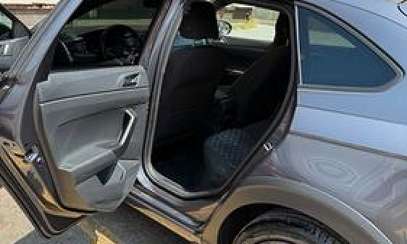 Volkwagen Taigo R-Li...