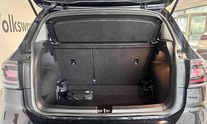 Volkswagen T-Cross 1...