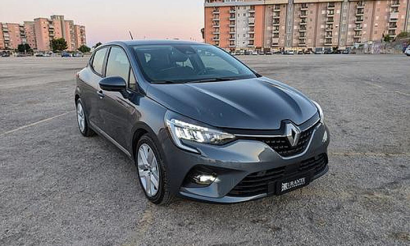 Renault Clio Full Hy...