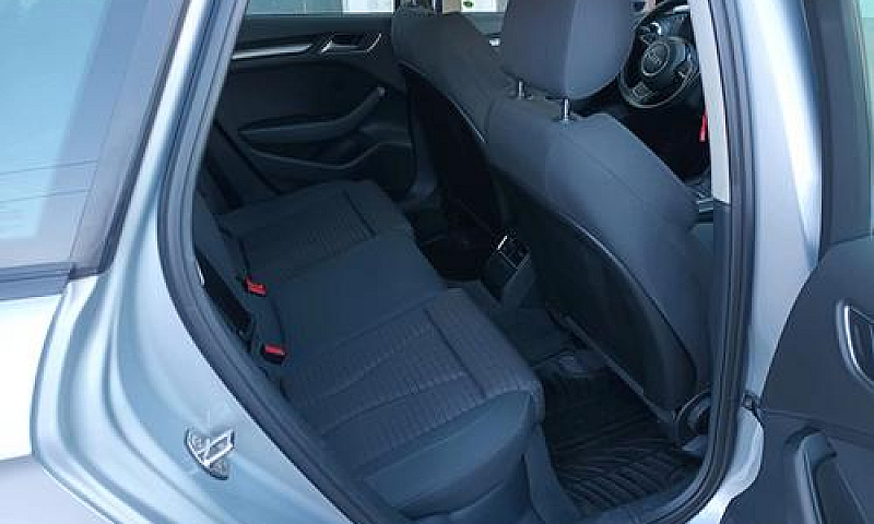 Audi A3 1.6 Tdi Clea...