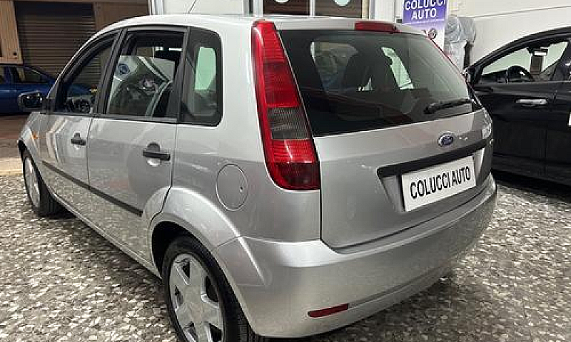 Ford Fiesta 1.4 Tdci...