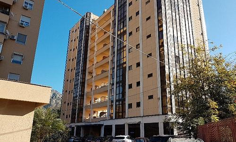 Monovano In Zona Str...