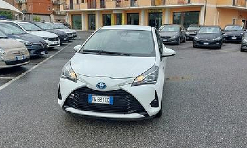 Toyota Yaris 1.5 Hyb...