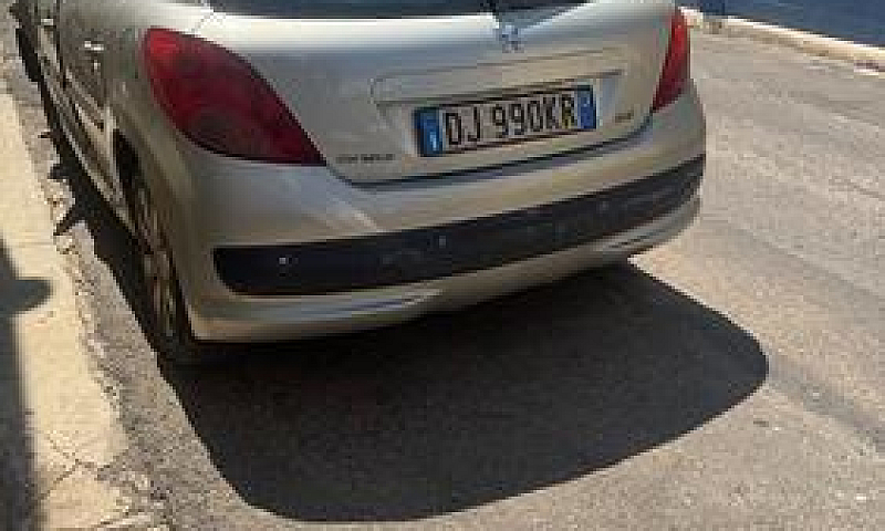 Peugeot 207...