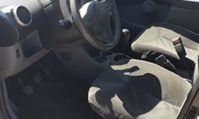 Ribassato Citroen C1...