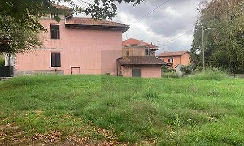 Casa Con Giardino...