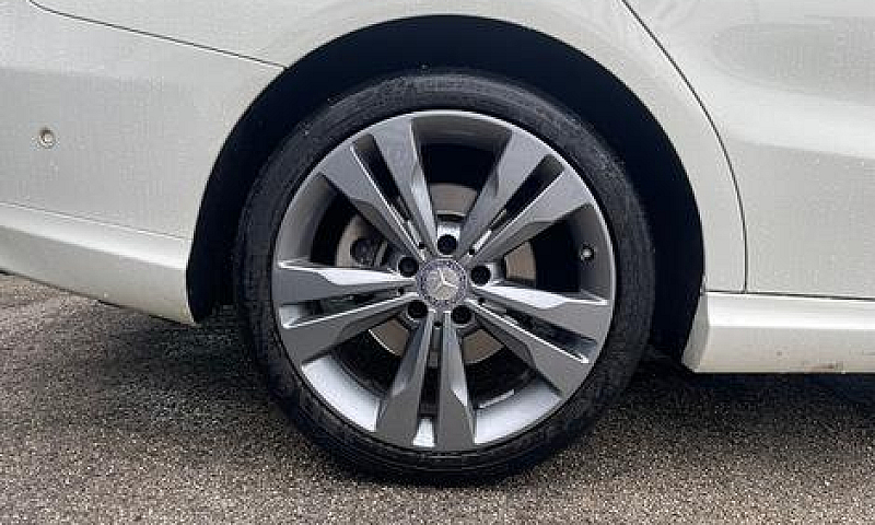Mercedes-Benz Cla (C...
