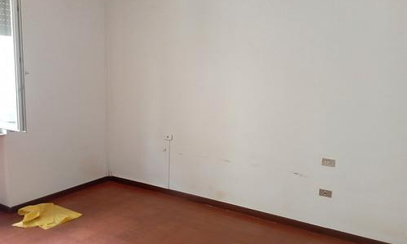 Appartamento Con Amp...