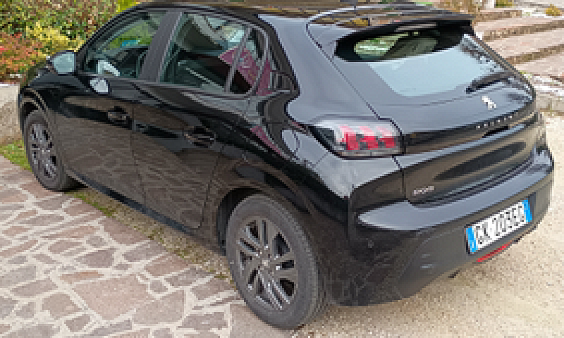 Peugeot 208 A Benzin...