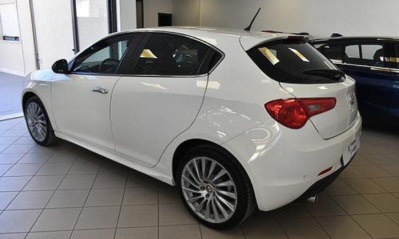 Alfa Romeo Giulietta...