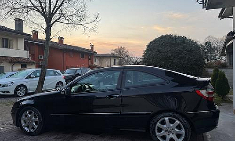 Mercedes-Benz C 220 ...
