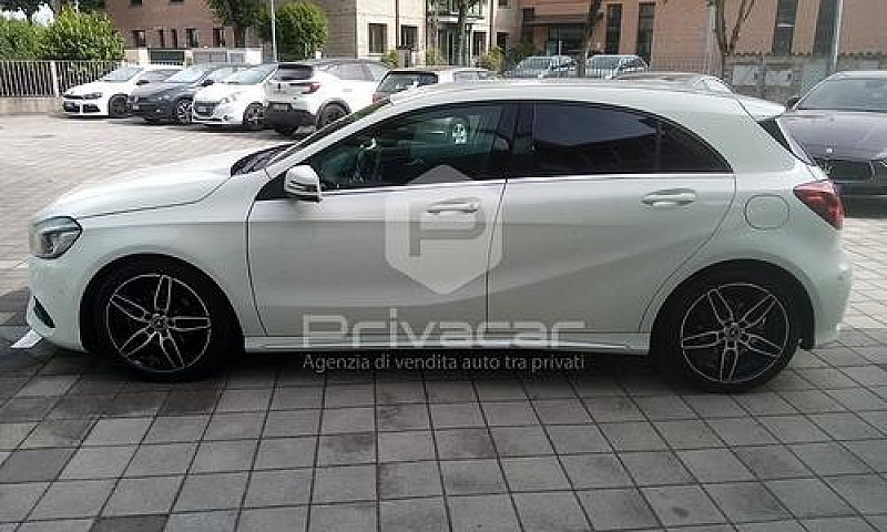 Mercedes A 180 Premi...