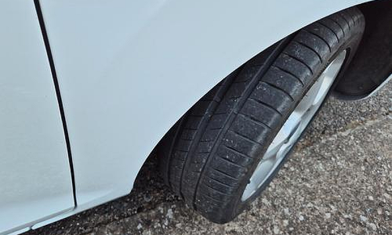 Ford Fiesta 5ª Serie...