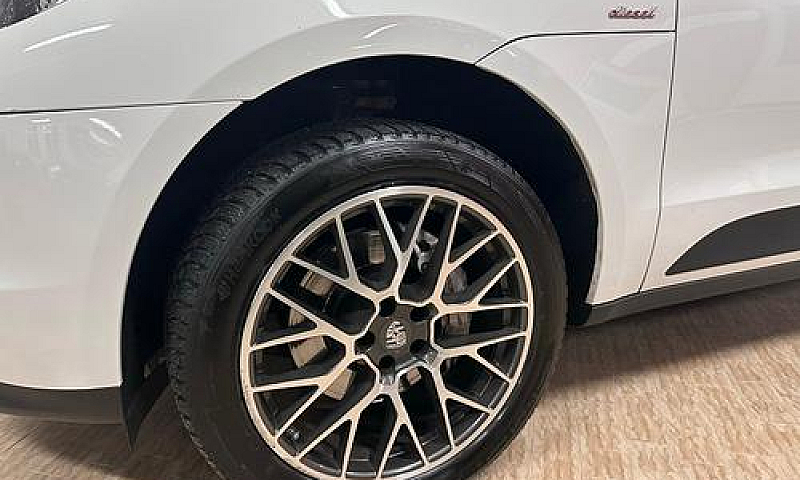 Porsche Macan 3.0 S ...