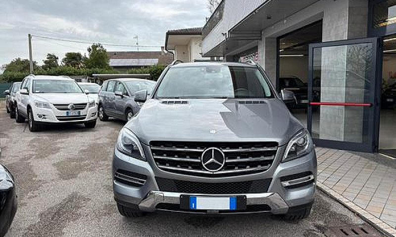 Mercedes-Benz Ml 250...