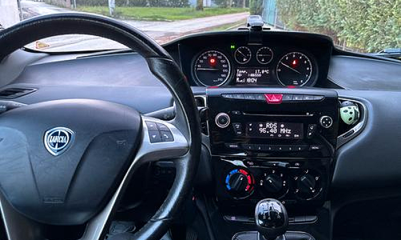 Lancia Ypsilon Ecoch...