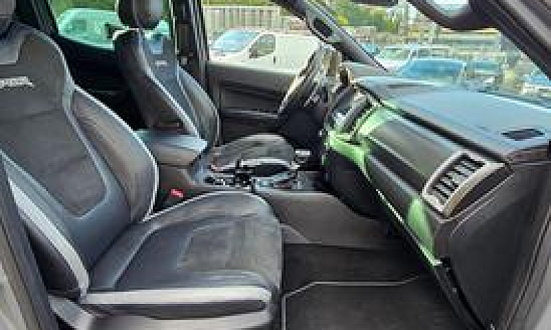 Ford Ranger Raptor 2...