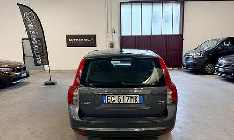 Volvo V50 Drive Pola...