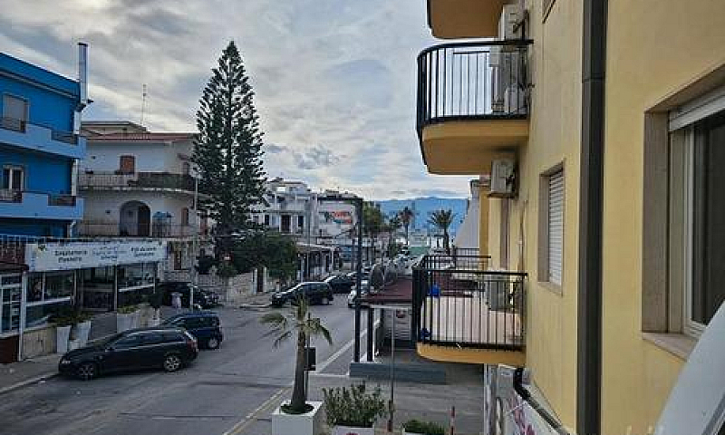5 Vani Vicino Il Mar...