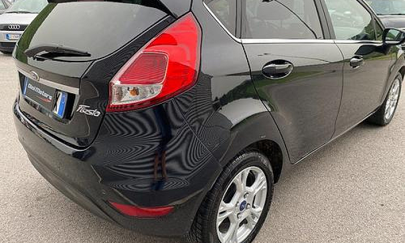 Ford Fiesta 1.4 5 Po...