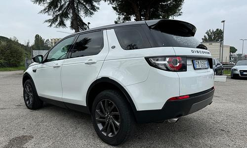 Land Rover Discovery...
