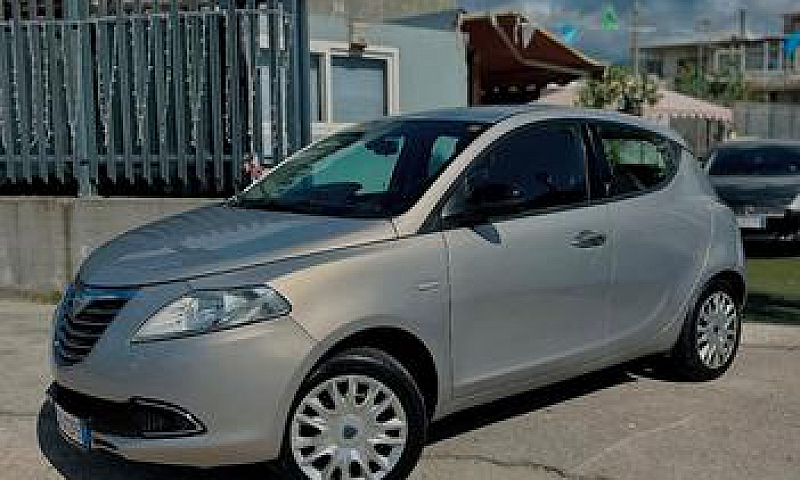 Lancia Ypsilon 1.2 6...