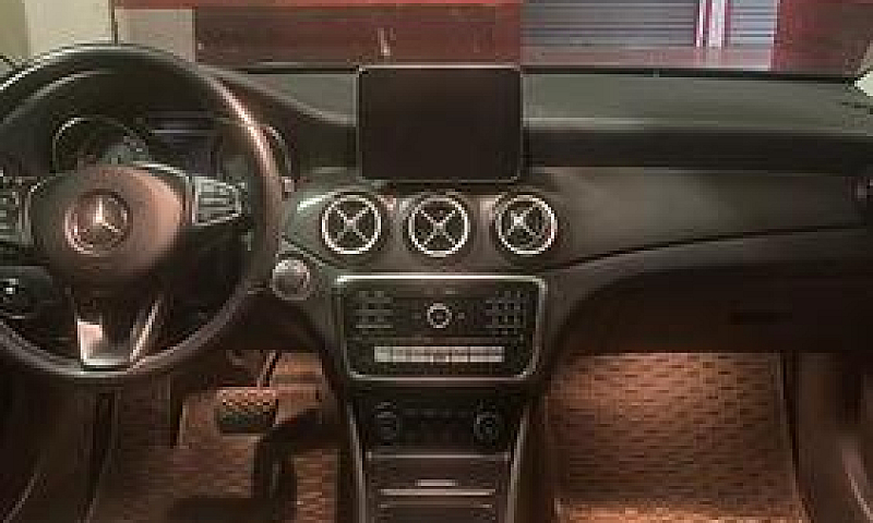 Mercedes Gla 200D Li...
