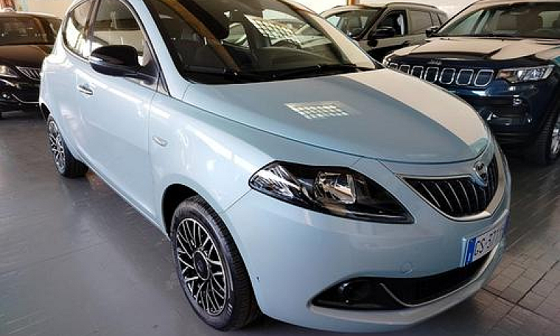 Lancia Ypsilon 1.0 H...