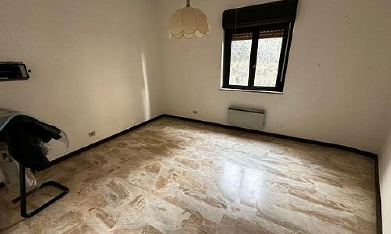 Ampio Appartamento V...