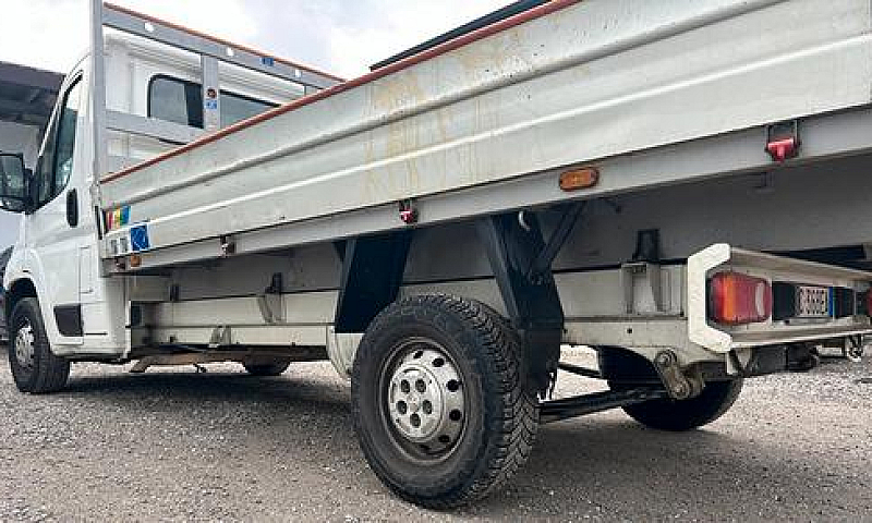 Peugeot Boxer 335 2....