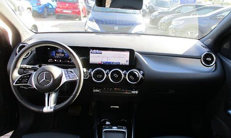 Mercedes-Benz B 180 ...