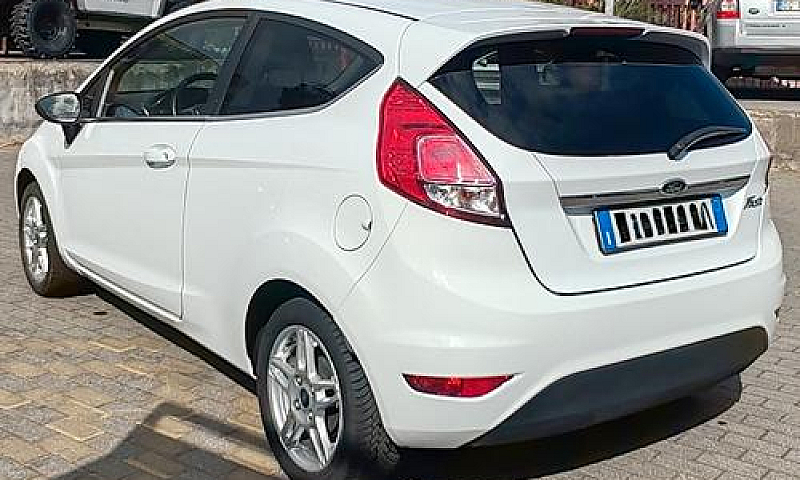 Ford Fiesta 1.6 Tdci...
