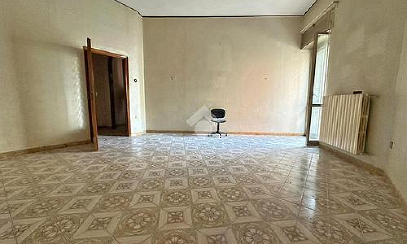 3 Locali A Foggia...