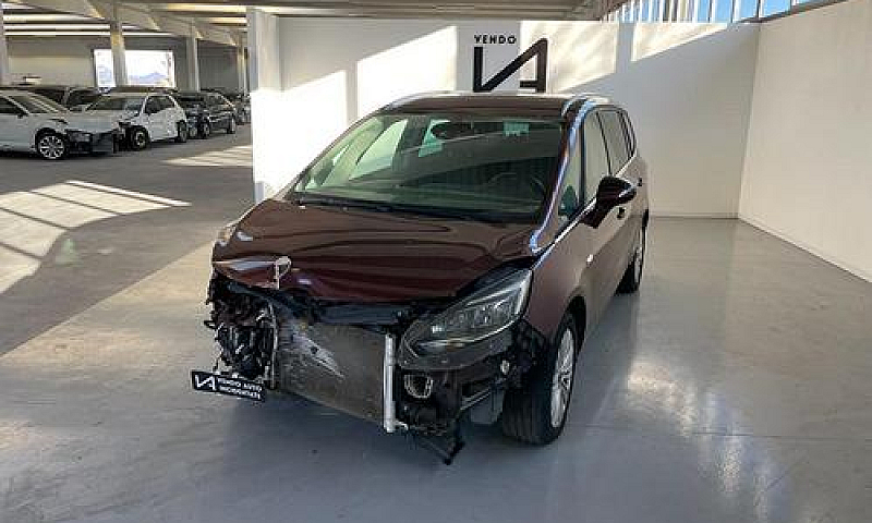 Opel Zafira Tourer 1...