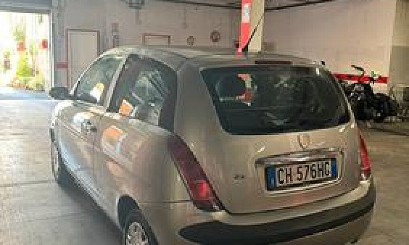 Lancia Ypsilon 1.3 M...