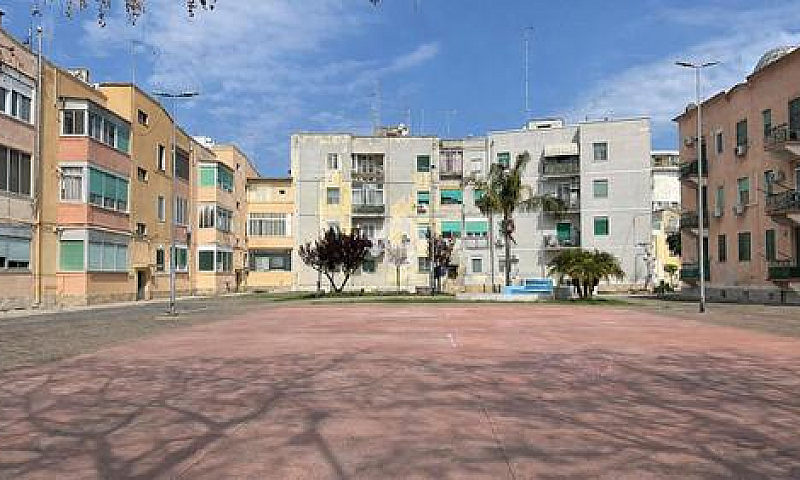 3 Locali A Brindisi...
